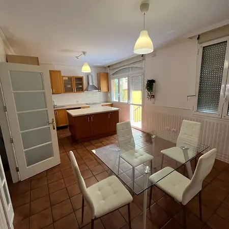 Дом отдыха Vencejos, Amplia Casa Con Terraza Y Vistas, Ideal Familias, Amigos O Grupos