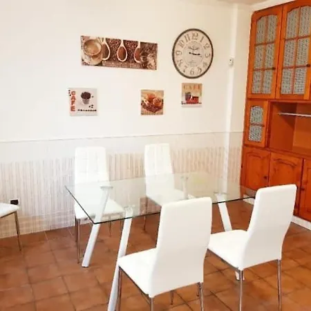 Дом отдыха Vencejos, Amplia Casa Con Terraza Y Vistas, Ideal Familias, Amigos O Grupos Лас-Пальмас-де-Гран-Канария