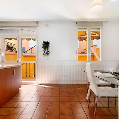 Сasa de vacaciones Vencejos, Amplia Casa Con Terraza Y Vistas, Ideal Familias, Amigos O Grupos *